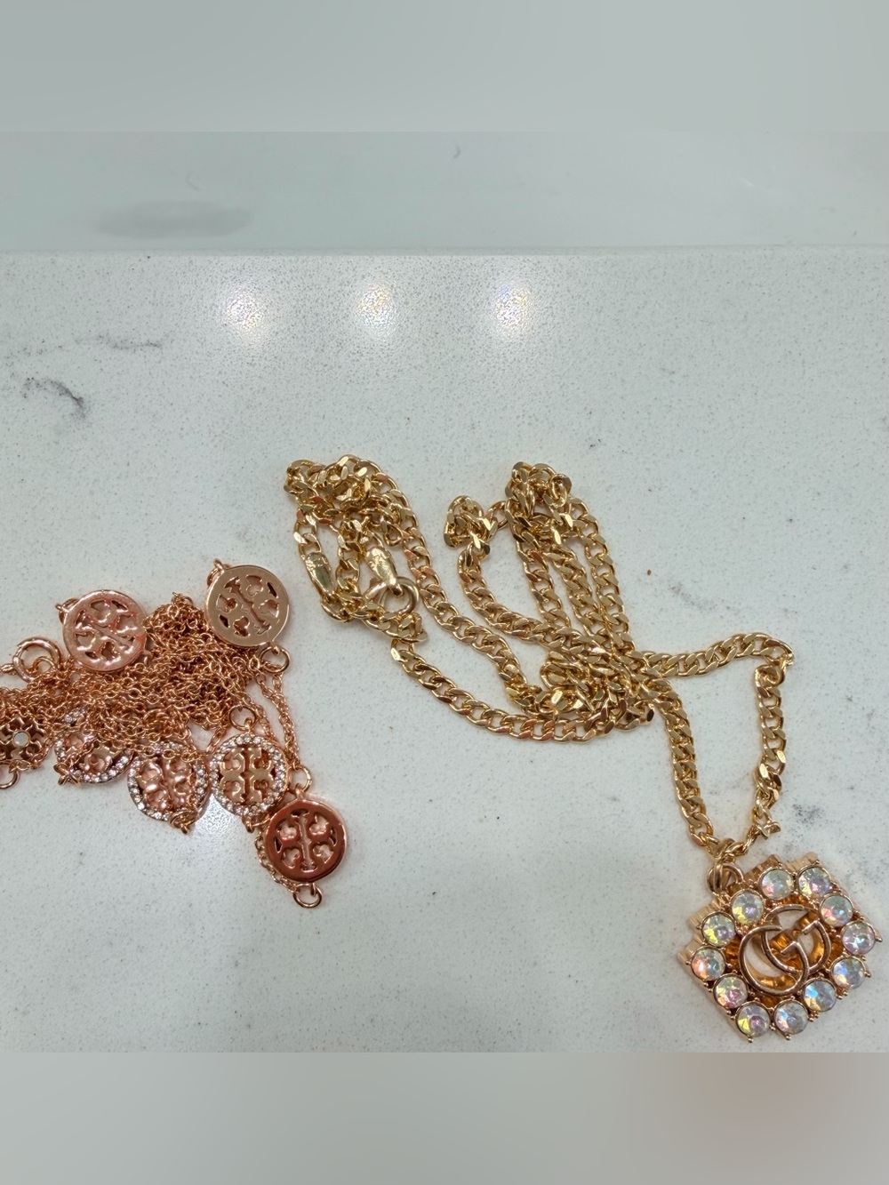 Rhinestone Gold Logo Pendant | 20"
Cuban Linked Gold Filled Necklace NEW - Picture 8 of 10